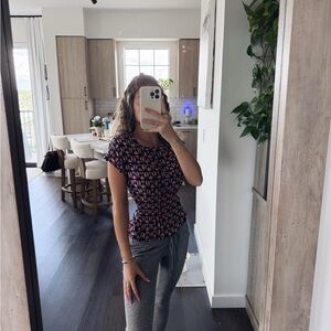 Live 4 Truth Navy/Coral Geometric Blouse (Size Small)